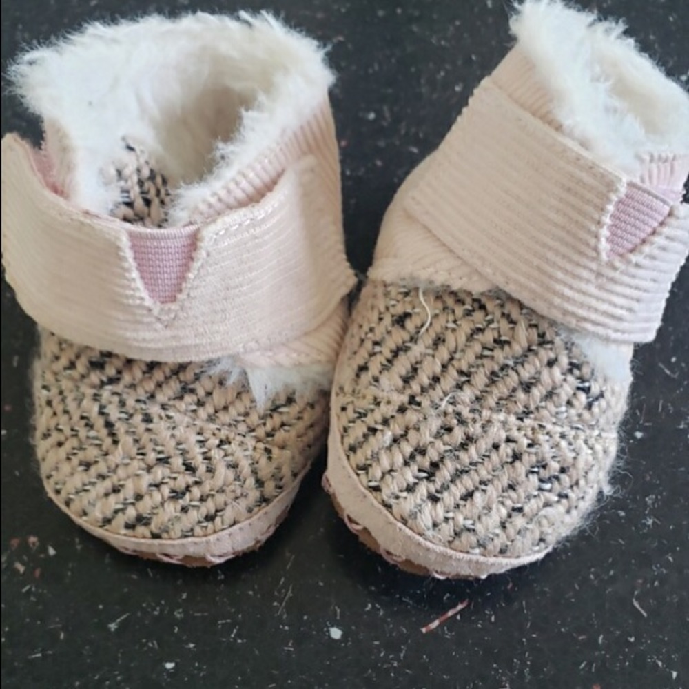 TOMS Cuna Infant Crib Shoes Size 1